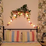 T2 Proche Château, Gare, Uco, Parking Privé Gratuit Appartement *