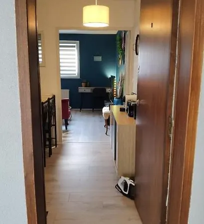 T2 Proche Chateau, Gare, Uco, Parking Prive Gratuit * Angers