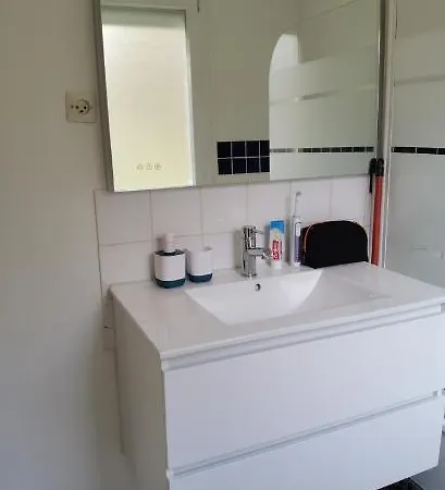 T2 Proche Chateau, Gare, Uco, Parking Prive Gratuit