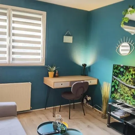 T2 Proche Chateau, Gare, Uco, Parking Prive Gratuit