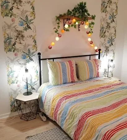 T2 Proche Chateau, Gare, Uco, Parking Prive Gratuit Apartament Angers